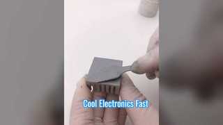 Abu-abu Konduktivitas Termal Yang Baik Pasta Termal Gemuk Termal Untuk Komponen Elektronik Al Server